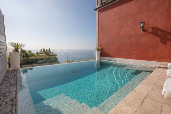 Villa Ferida